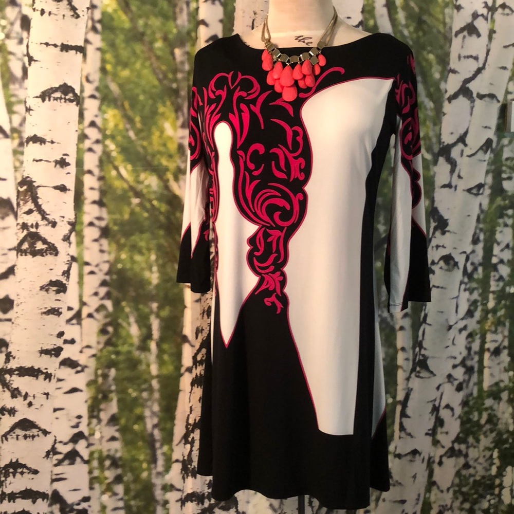 MT Collection XXL Asymmetric bl/wh hot pink Dress